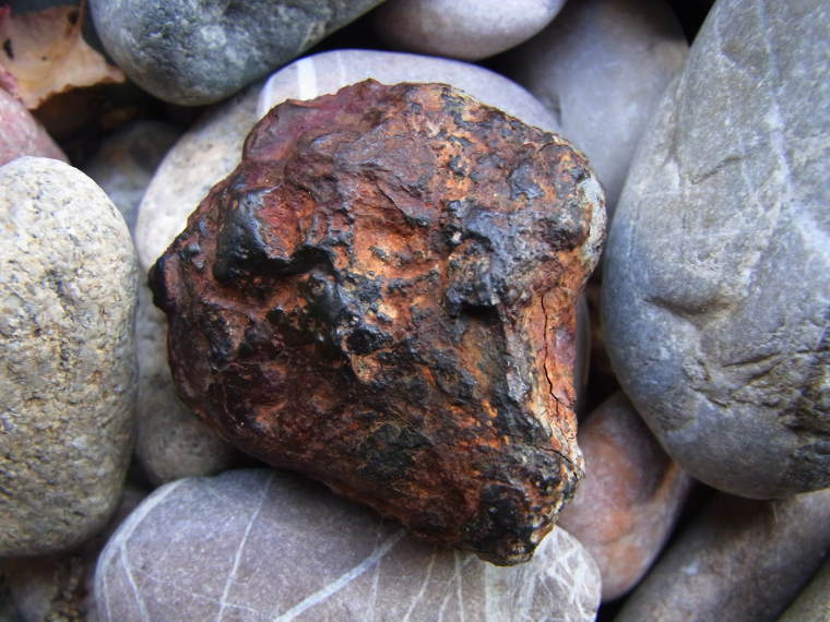 Pseudo - Meteorit